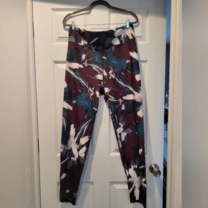 Fabletics •Size 1X• Define High Rise Full length Legging Purple Multi Floral